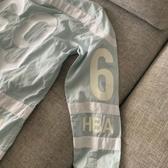 HBA button down - Picture 4 of 6